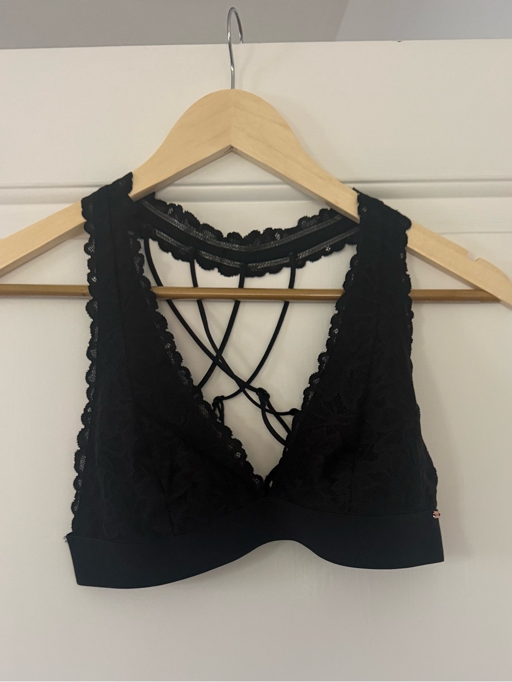 PINK Victoria Secret Lace Strappy Bralette - Black